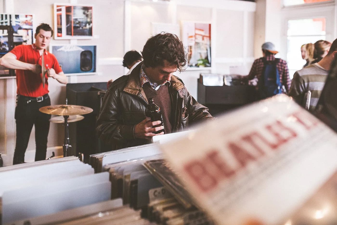 Les rayons d’un magasin de disques